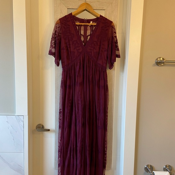 Beautiful Pink Blush Maternity Dress - Picture 2 of 4